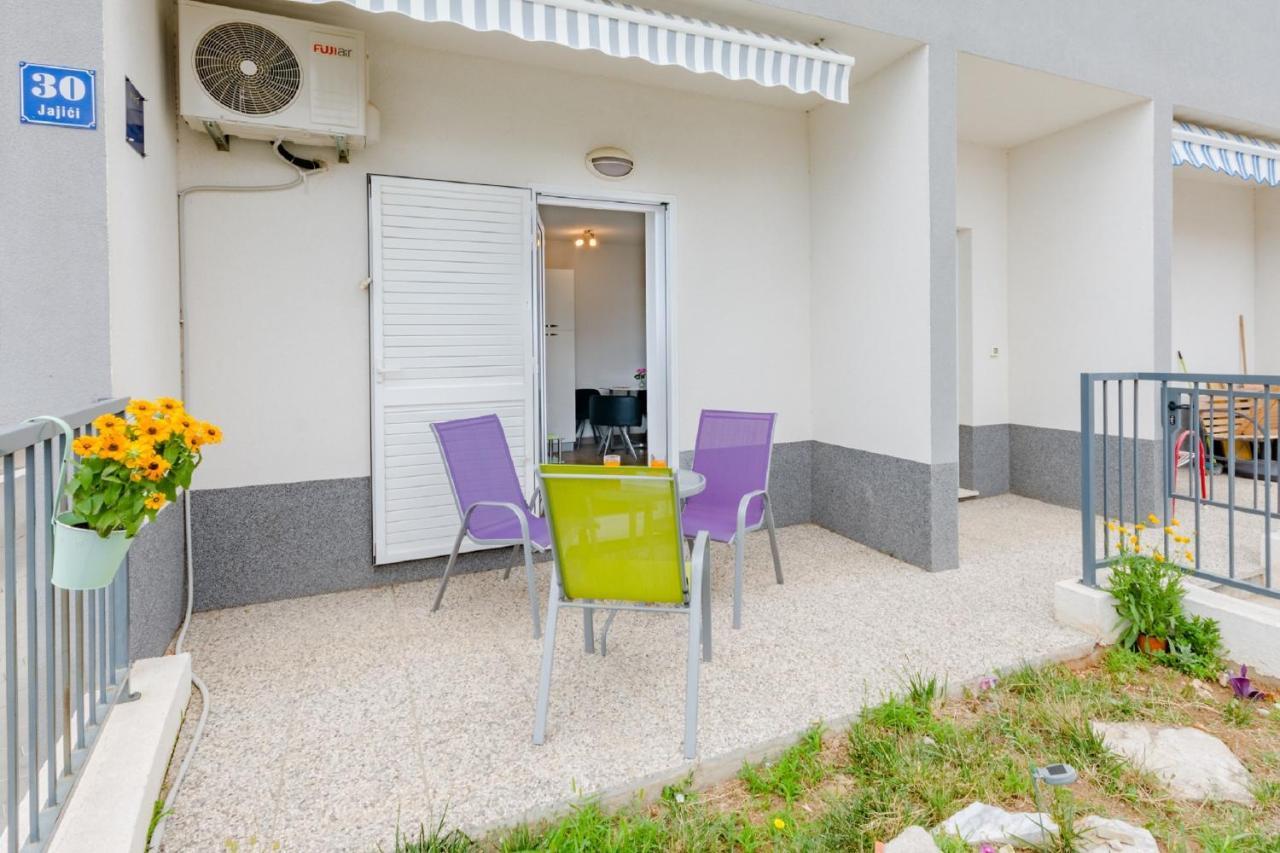 Apartment Anamaris Solin Bagian luar foto