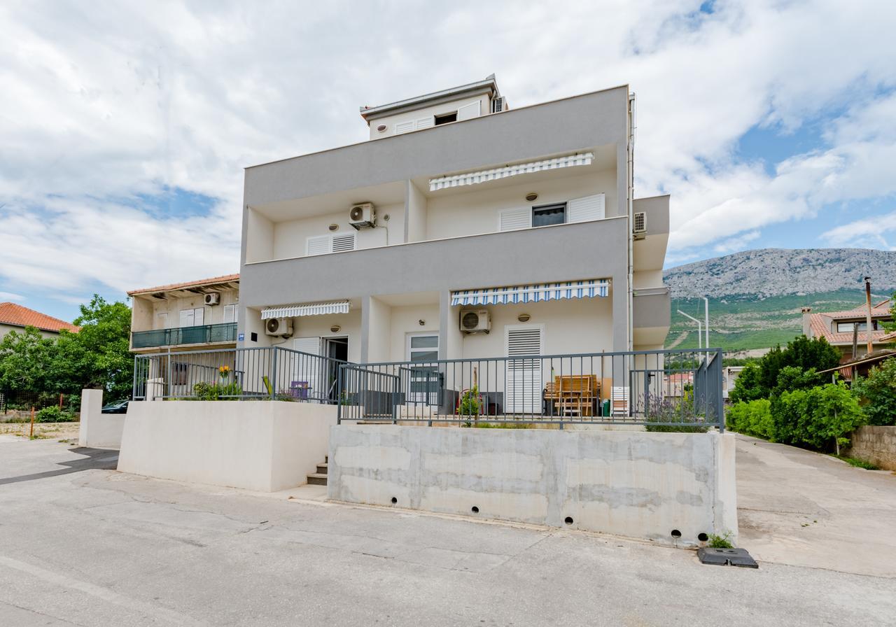 Apartment Anamaris Solin Bagian luar foto